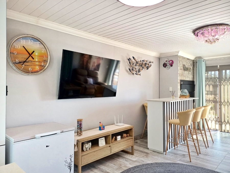 2 Bedroom Property for Sale in Island View Western Cape